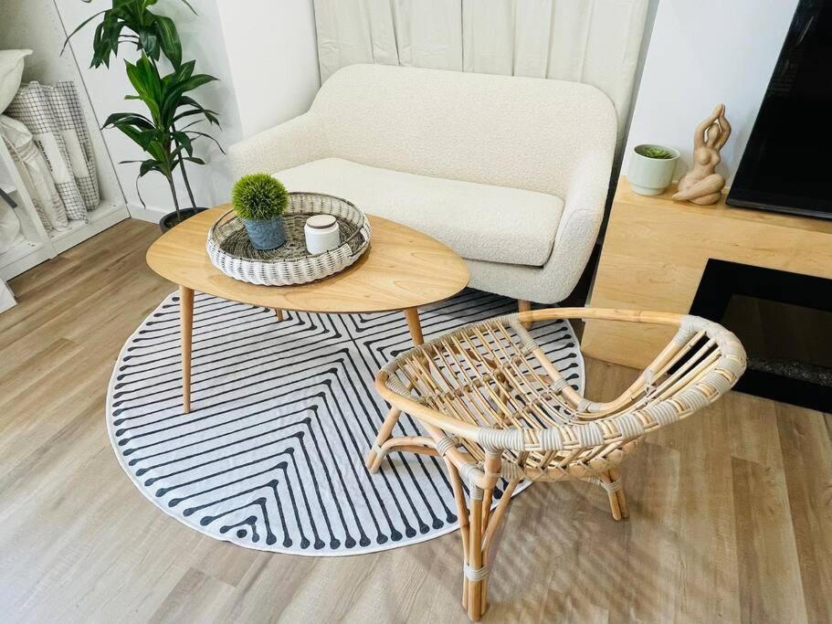 Stylish Cozy One Bedroom Studio With Free Parking Victoria Buitenkant foto