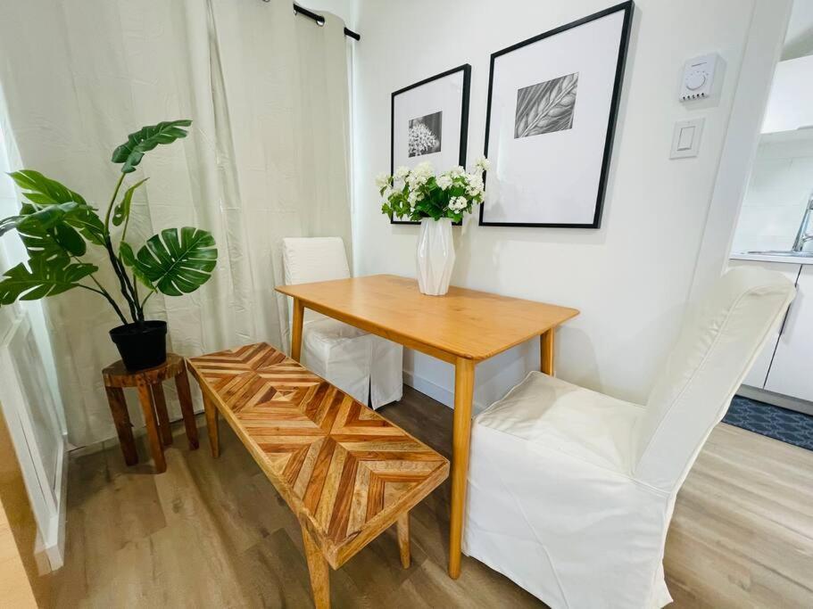 Stylish Cozy One Bedroom Studio With Free Parking Victoria Buitenkant foto